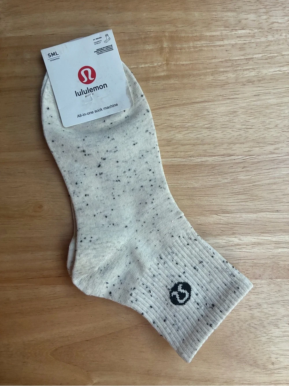 Lululemon Logo Speckled Cream Ankle Crew Socks | Small